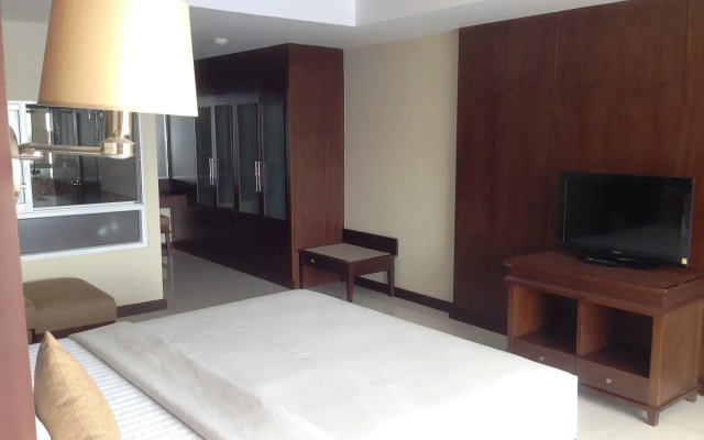 August Suites