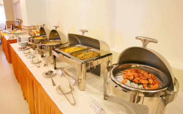 Seventeen Saloon Hotel