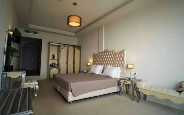 Enjoy Lichnos Bay Village Camping, Hotel & Apartments A.E.T.E