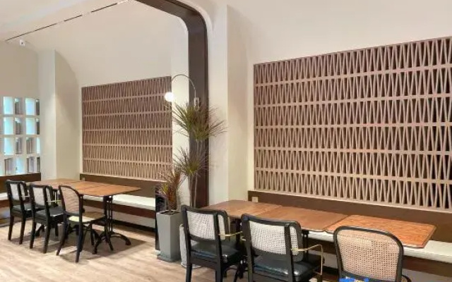 Shanghaoren·Quality Selection Hotel (Jinan Quancheng Square Qilu Hospital Branch)