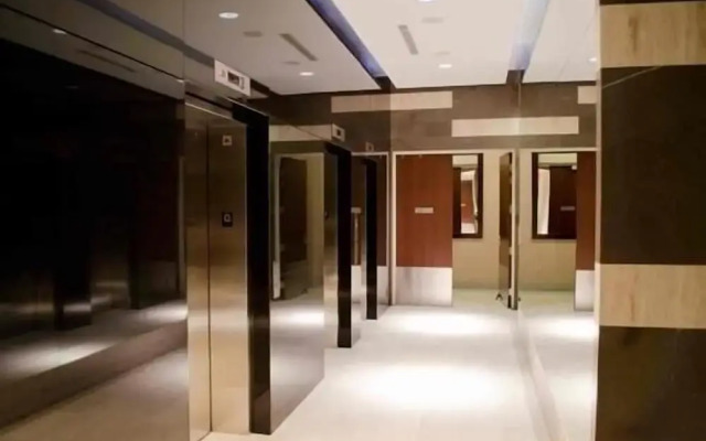 WhiteHall Suites - Mississauga