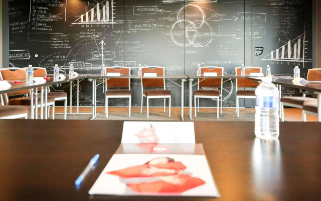 ibis Niort Est Mendes France