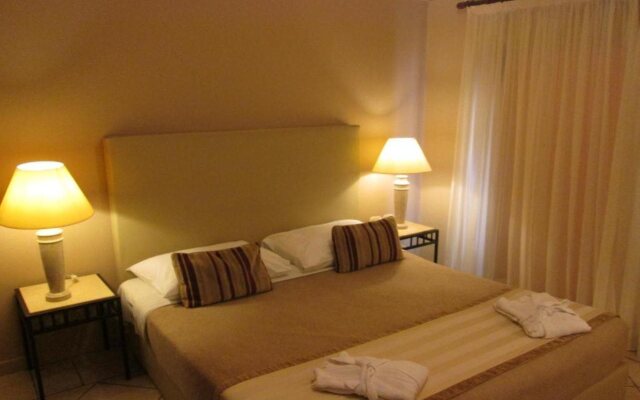 JAZ Neo Ivory Hotel
