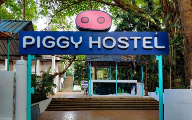 Piggy Hostel Calangute