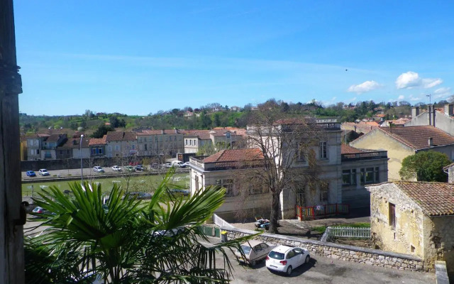 La Tour De Claustre