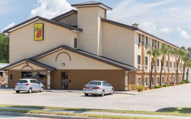 Super 8 by Wyndham Brunswick/St Simons Island Area