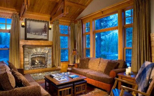 Tamarack Lodge and Resort