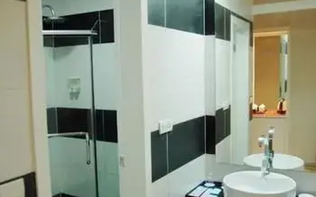 Xianning Yiju Holiday Hotel