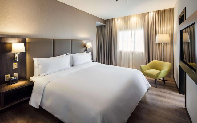Radisson Hotel Santa Cruz
