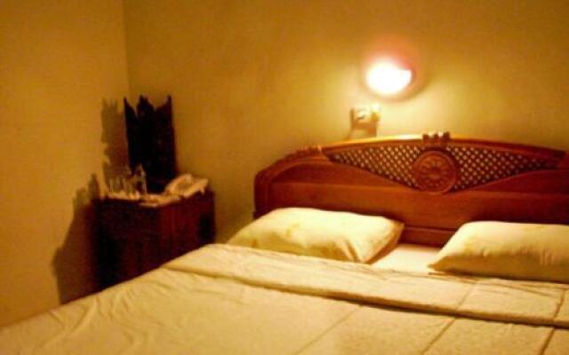 Oyo 3244 Grand Chandra Hotel