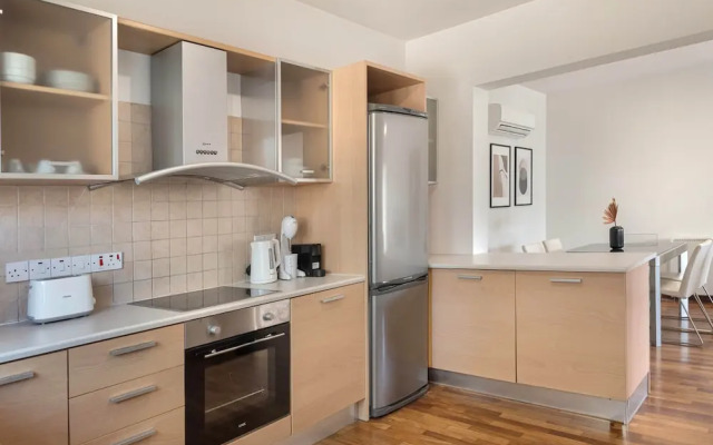 Phaedrus Living Evergreen City Flat