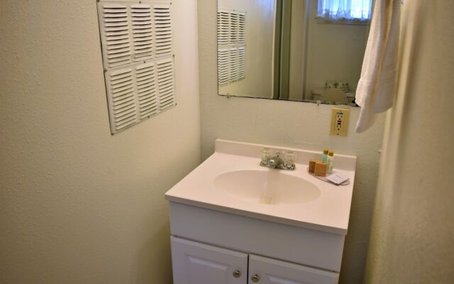 Beach House - Two Bedroom Home