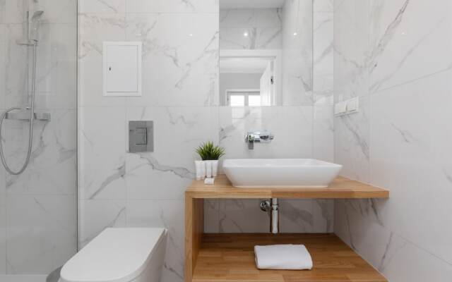 Chmielna 1/3 Studio #3 by Renters