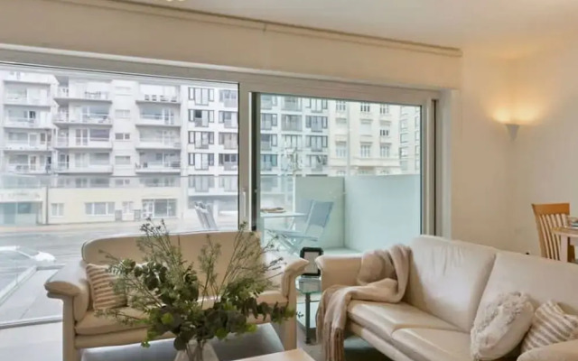 Cosy Family Apartment With Parking Near the Beach