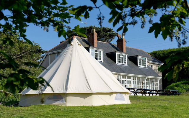 YHA Lands End Hostel