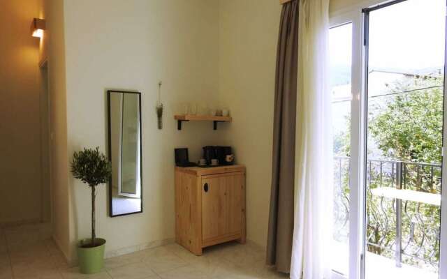 Capella Skiathos Town