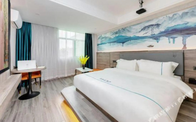 Ziyuntian Hotel