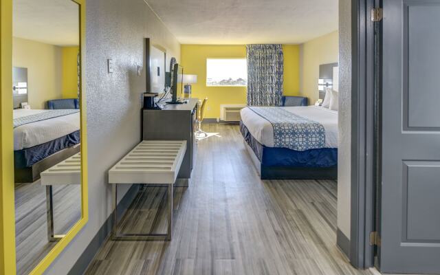 Emerald Coast Inn & Suites