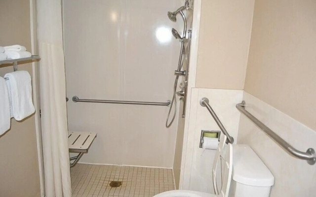 Quality Inn Raynham - Taunton