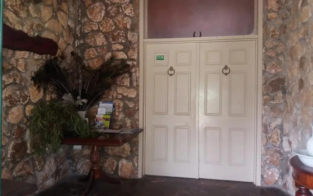 Pelican Lagoon Lodge