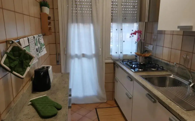 Bnbook - Sesto Calende Train Station