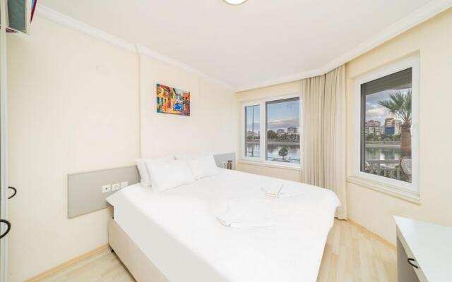 Lovely Apartment With Shared Pool in Konyaalti
