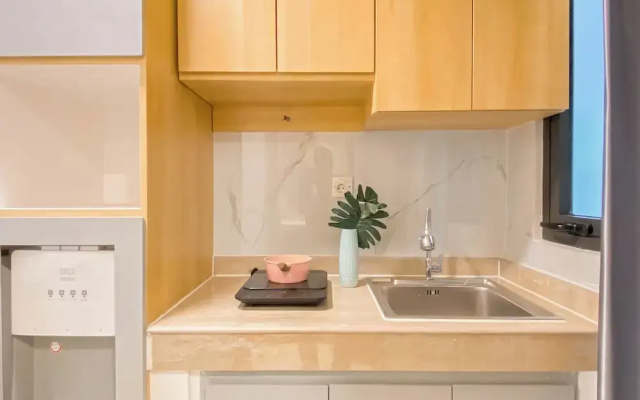 Spacious Warm 2Br At Apartment Meikarta