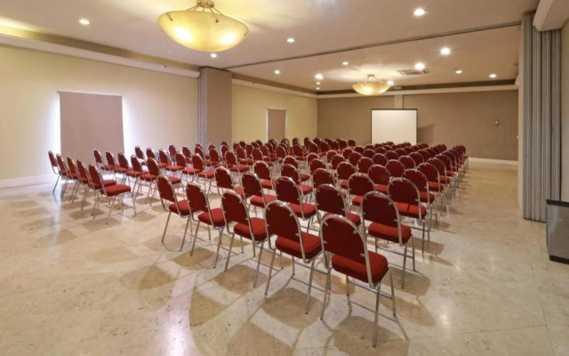 Holiday Inn Hotel & Suites Guadalajara-Centro Historico by IHG