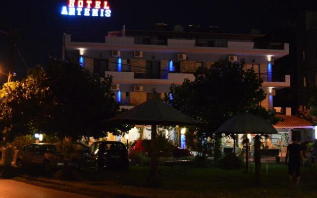 Artemis Hotel