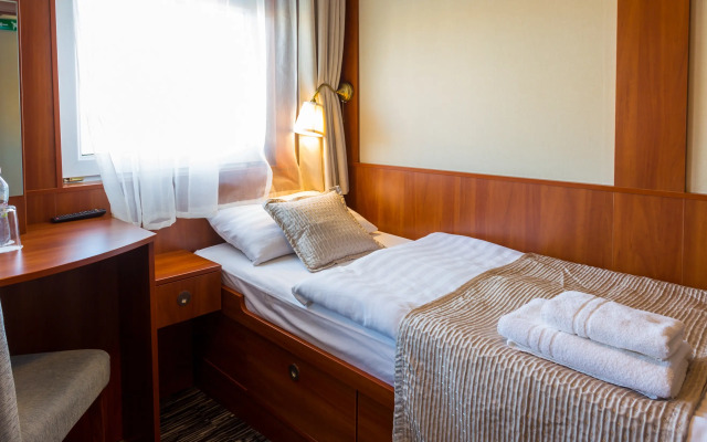 Grand Jules Boat Hotel Budapest