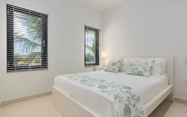 Waykiri Modern Condo 3 Bed 2 Bath Walk to Marriott