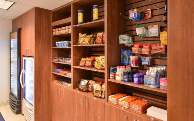 Holiday Inn Express Sacramento Airport Woodland by IHG