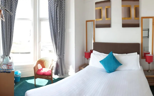 Morgans 60's experience on the promenade