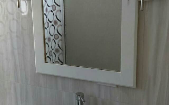 Modern vacational home close to Costco and Walmart