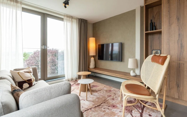 Spacious Apartment in Den Haag With View