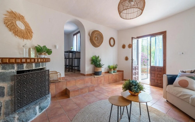 Great Holiday Home in Benissa With Pool