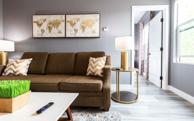 Professionals-restaurants-fast-wifi-a C-W D-pets