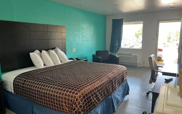 Country Hill Inn and Suites