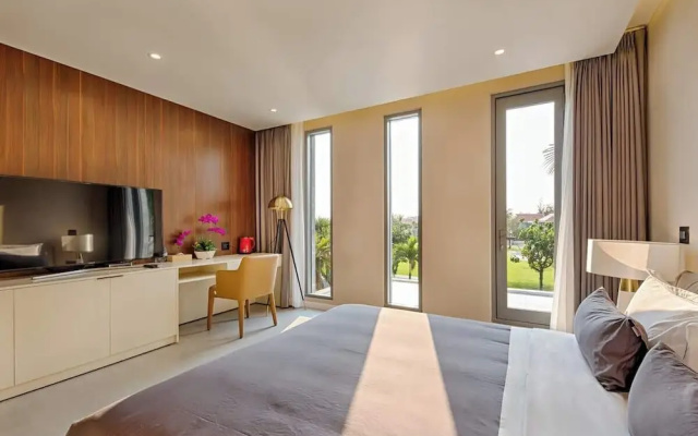 Oceanfront Elegance: 7-br Villa in Luxury Resort – Guest Rooms – Da Nang