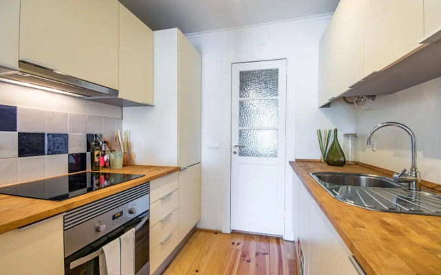 Lisbon Heart Apartments - Yellow Apartment by LovelyStay
