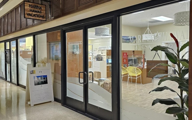 Fully Furnished Ilikai Tower 525 Condo With Free Wifi, Near Best Waikiki Beaches! by RedAwning