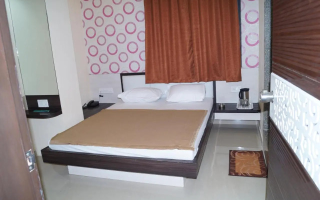 Shri Akshar Hotel