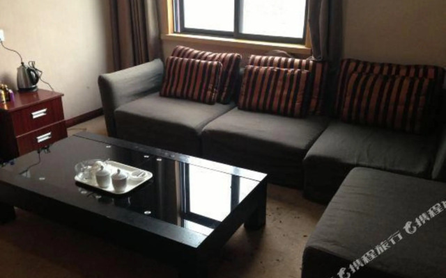 Yufeng Business Hotel