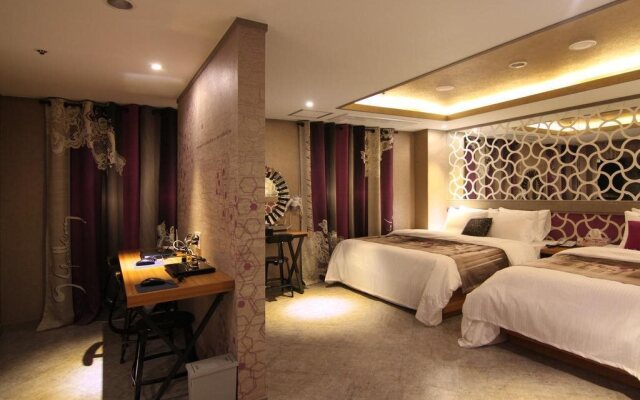 Gallery 9 Motel