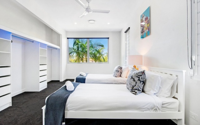 Luxury 5 Bedroom House with Private Pool in the heart of Surfers Paradise – Guest Rooms – Gold Coast