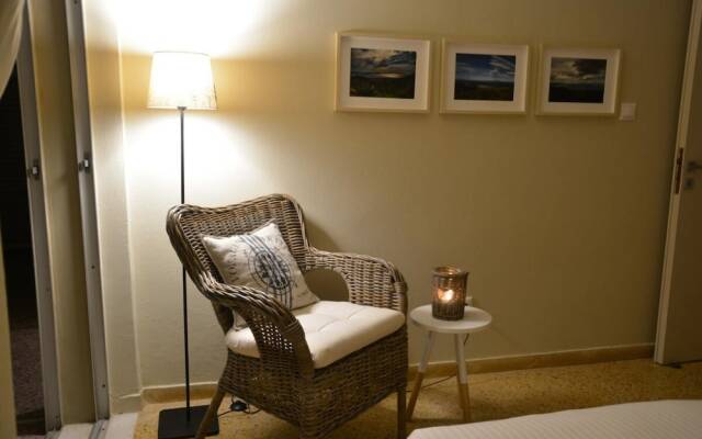 Nea Makri Beach Apartment