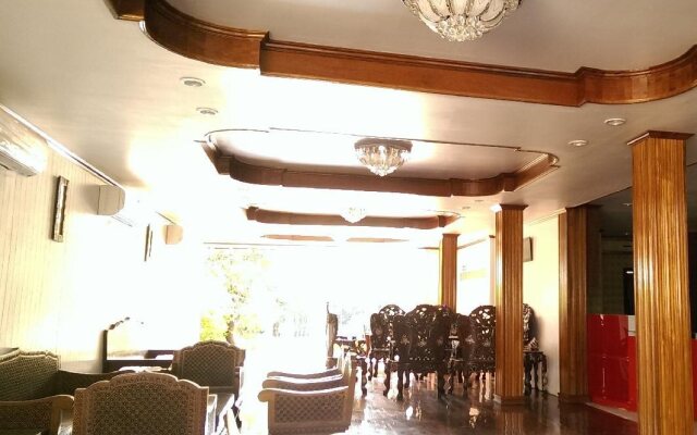 Damnoen Care Resort