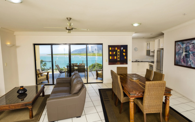 Jack & Newell Holiday Apartments