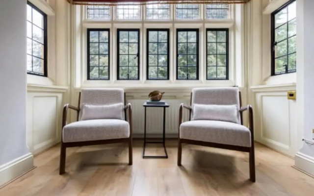 The Woking Wonder Captivating 3bdr Flat With Parking