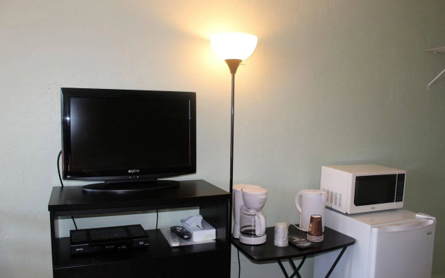 Sunshine Inn & Suites Venice, FL